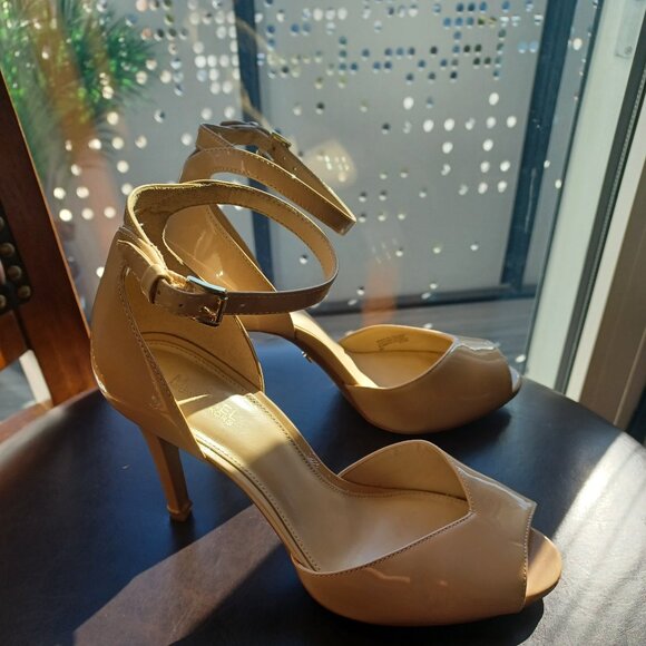 Michael Kors Heels 8 EUC - Picture 1 of 7